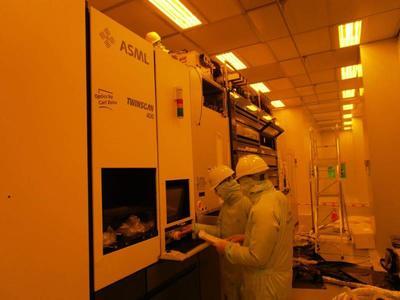 上海海關“進口保(bao)障(zhang)工(gong)作(zuo)小組” 1.87億美(mei)元貨物(wu)“零(ling)延誤(wu)”背後(hou)的復(fu)工(gong)護(hu)航(hang)者